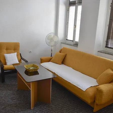Old Square Apartment