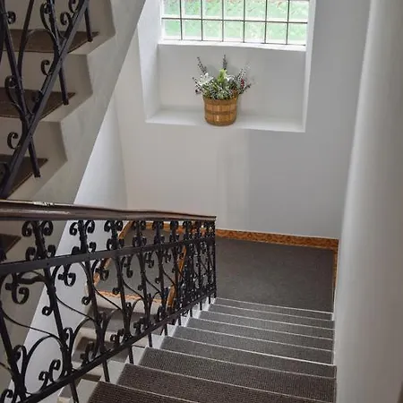 Old Square Apartment *